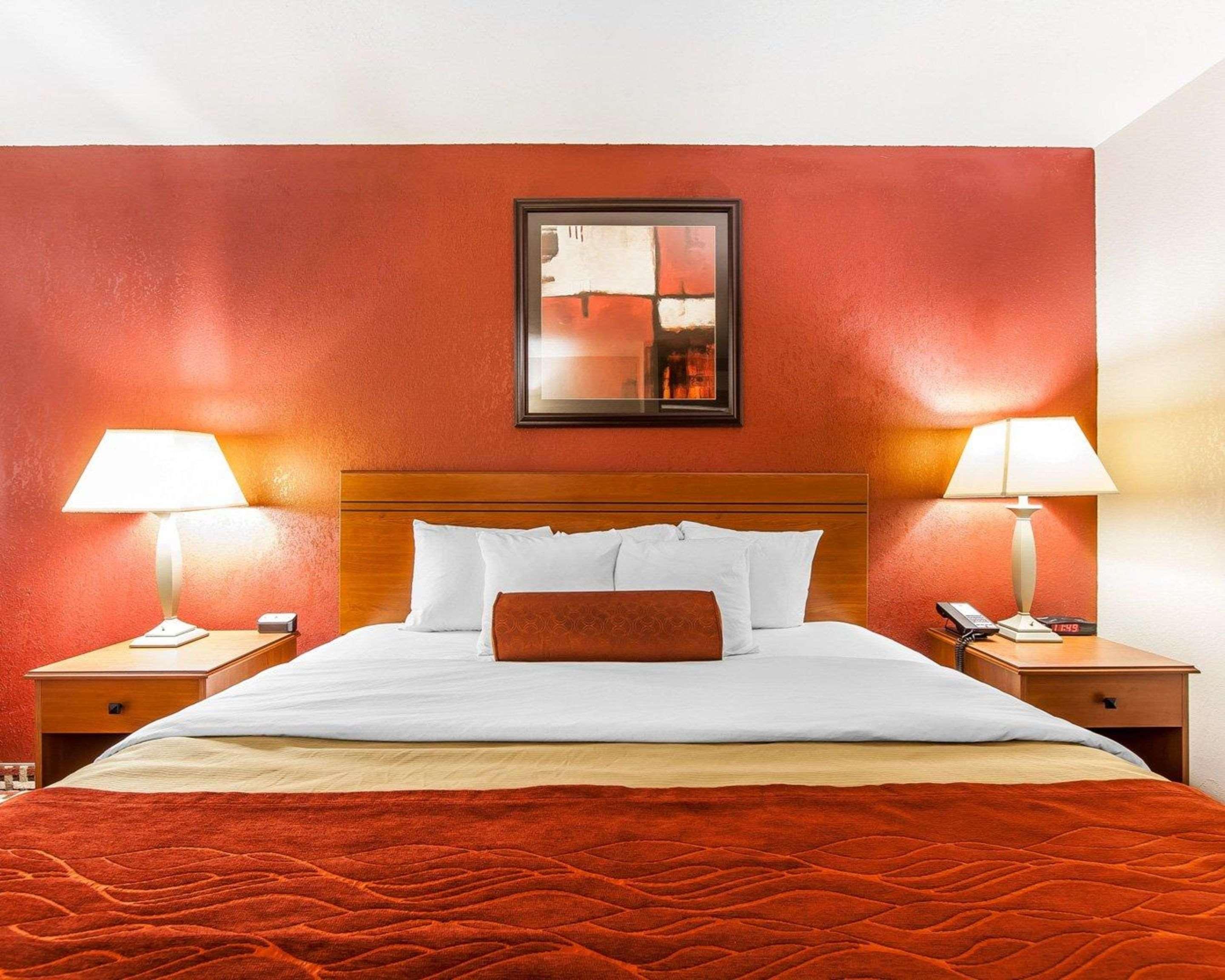 Quality Inn Seaman Exterior photo