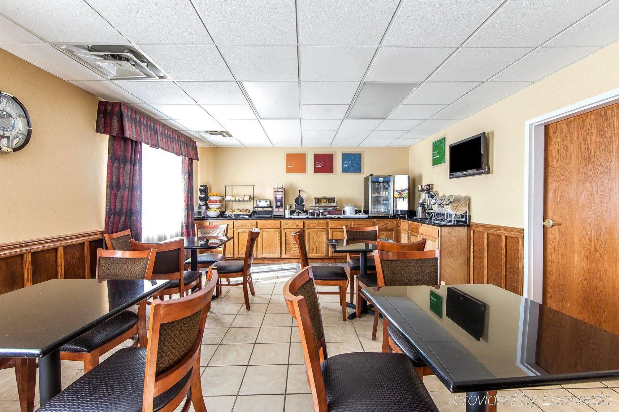 Quality Inn Seaman Exterior photo