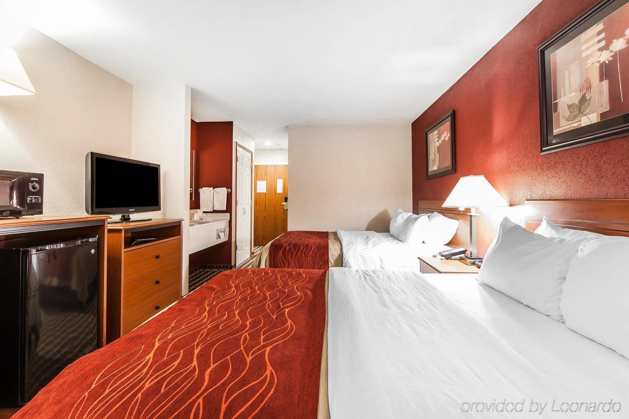 Quality Inn Seaman Exterior photo